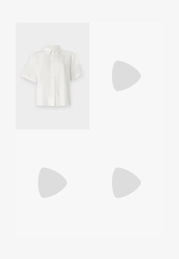 Camicia bianca a maniche corte con bottoni realizzata in tessuto liscio; presenta un colletto a punta e un taglio dritto con una vestibilità leggermente ampia.; Pantaloni a gamba larga in un tessuto blu scuro con un elastico in vita, caratterizzati da una texture liscia e un design a lunghezza completa.; Décolleté in vernice nera con cinturino dietro, punta affusolata, design con ritagli arrotondati e tacco a blocco. Presenta un accento di fibbia tono oro.; Borsa nera con superficie texturizzata, manici superiori doppi e tracolla regolabile. Dotata di hardware color oro e tasche laterali.