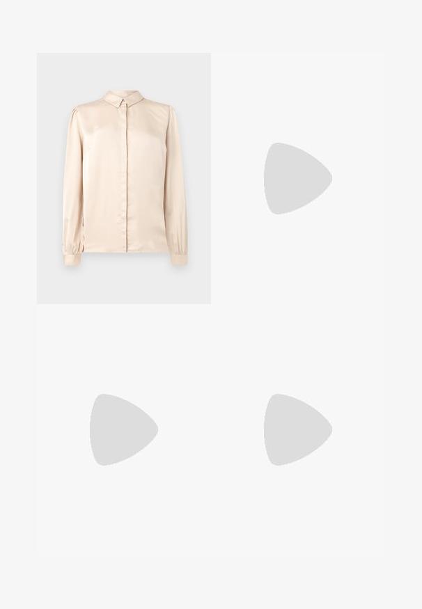 Chemise longue en satin beige à manches longues avec un col boutonné, une patte de boutonnage à l'avant, et des manches à volants froncées aux poignets. Texture lisse et brillante.; Pantalon noir ajusté avec une coupe droite, doté d'une fermeture à bouton et de passants de ceinture, fabriqué en tissu lisse.; Racine à talon en cuir verni noir avec un nez pointu, des côtés découpés, une bride de cheville ajustable et un talon fin et élégant.; Lauren Ralph Lauren COLLAR - Collier - gold-coloured/white
