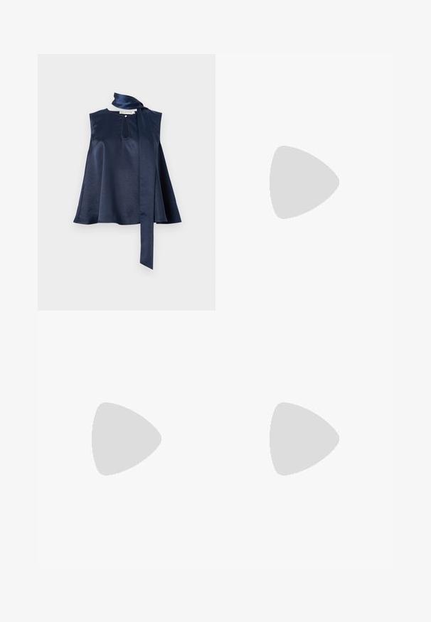 Top sans manches en satin marine avec un détail en trou de serrure, un design fluide et un long noeud en écharpe au niveau du cou, avec une texture lisse et une belle drapé.; Jupe crayon vert olive en tissu texturé et froissé. Coupe droite et design mi-long. Détails de coutures visibles le long de la silhouette.; Sandale plate dorée avec des fines lanières métalliques, un accent noué à la cheville et un semelle texturée marron.; Sac fourre-tout en toile marron tissé avec un motif ouvert, de forme rectangulaire, et deux poignées tressées. Doté d'un fond solide pour un bon soutien.