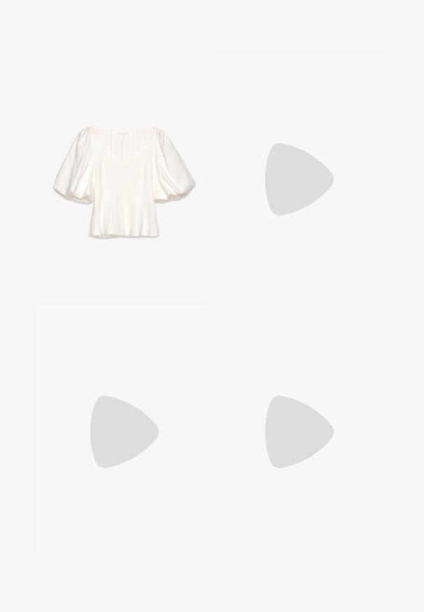 Balta trumpa palaidinė su kvadratine iškirpte, trumpomis pūstomis rankovėmis, vertikaliomis siūlėmis ir švelnia, lengva medžiaga.; Šviesiai mėlyni džinsiniai šortai, turintys penkis kišenes, užtrauktuko užsegimą ir mygtuko uždarymą. Apačia yra nusidėvėjusi, o dizainas yra laisvo pjūvio.; Juodos lakuotos odinės šlepetės su smailiu pirštu ir geometriniu bloko kulnu. Turi elegantišką, minimalistinį dizainą ir lygų paviršių.; Juodas odinis rankinis uždangalas unikaliu ventiliatoriaus formos dizainu, turintis plokščias rankenas. Paviršius turi akmeninė tekstūrą ir minimalistišką dizainą.