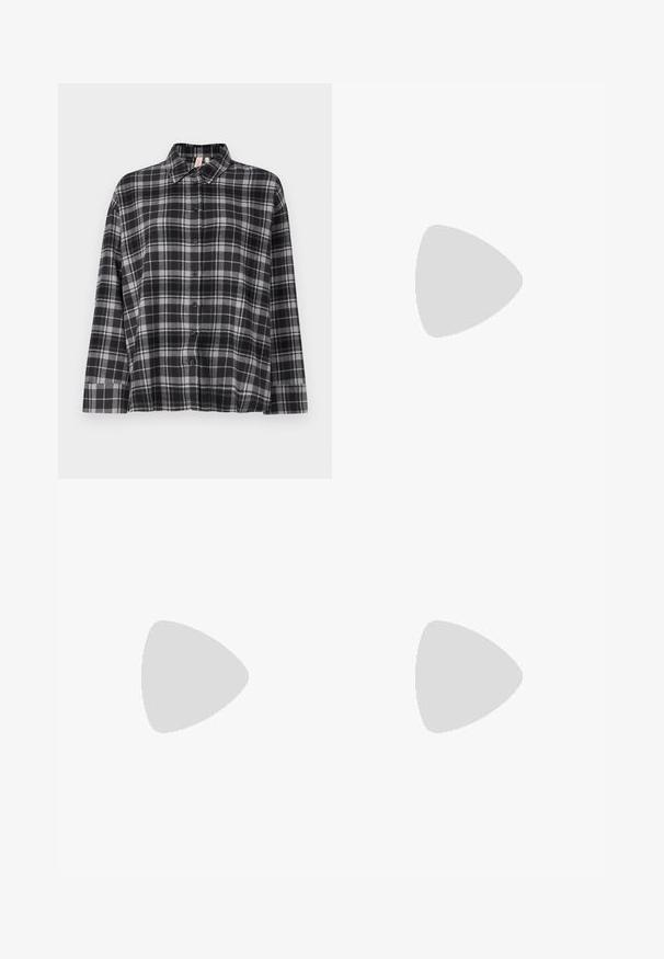 Chemise à carreaux noire et grise avec col, manches longues et coupe décontractée. Le tissu semble doux avec une légère texture.; Pantalons larges bordeaux en tissu doux avec une taille à cordon de serrage et des plis à l'avant. Ourlet plat et texture lisse.; Des escarpins en cuir noir à talon slingback, avec un bout pointu, un petit talon kitten et un détail de nœud décoratif à l'avant. Texture lisse sur toute la surface.; Sac à main en simili cuir noir avec une texture crocodile, un dessus resserré et une sangle froncée. A l'apparence douce et compacte.