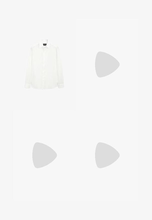 Herrshortsärmad T-shirt i krämfärg med marinblå horisontella ränder, tillverkad av bomull, med rund halsringning och liten logotyp på bröstet.; Vit långärmad skjorta med klassisk krage, knappstängning fram och rak fåll. Tillverkad av lättviktig tyg med en mjuk yta.; Bruna vävda shorts med elastiskt midjeband, justerbar dragsko och sidfickor. Har en strukturerad, något melerad tyg.; Vita flip-flops med en minimalistisk design, tillverkade av mjukt gummimaterial, med en platt sula och ett Y-format rem för stöd.; Svarta plastsolglasögon med gröna linser, fyrkantiga bågar, silverdetalj på ögonbrynet och texturerade skalmar. Angiven märkning på den inre skalmen.