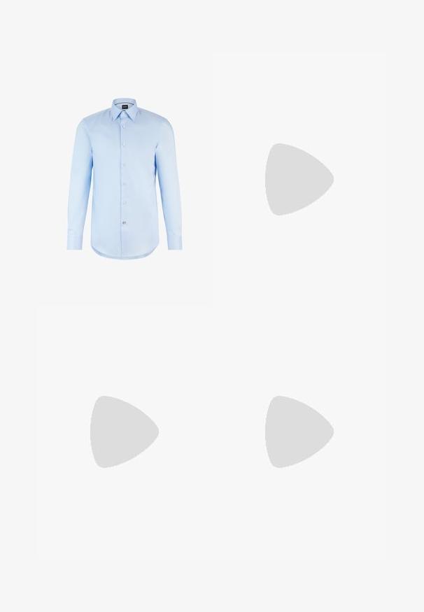 Chemise button-up à manches longues bleu clair avec col pointu, poche poitrine simple et boutons blancs. Tissu lisse, coupe ajustée.; Shorts bleu marine en tissu léger. Dotés d'une taille élastique avec cordon de serrage et de deux poches latérales. Design simple.; Chaussures en cuir noir à bout arrondi, à lacets, avec une semelle épaisse et texturée. Portées avec un pantalon noir ajusté et un pull à côtes.; Polaroid Lunettes de soleil - matt black; Montre-bracelet en métal argenté avec un boîtier carré, un cadran blanc, des chiffres romains et un bracelet en maillons argentés. Dispose d'un design résistant à l'eau.