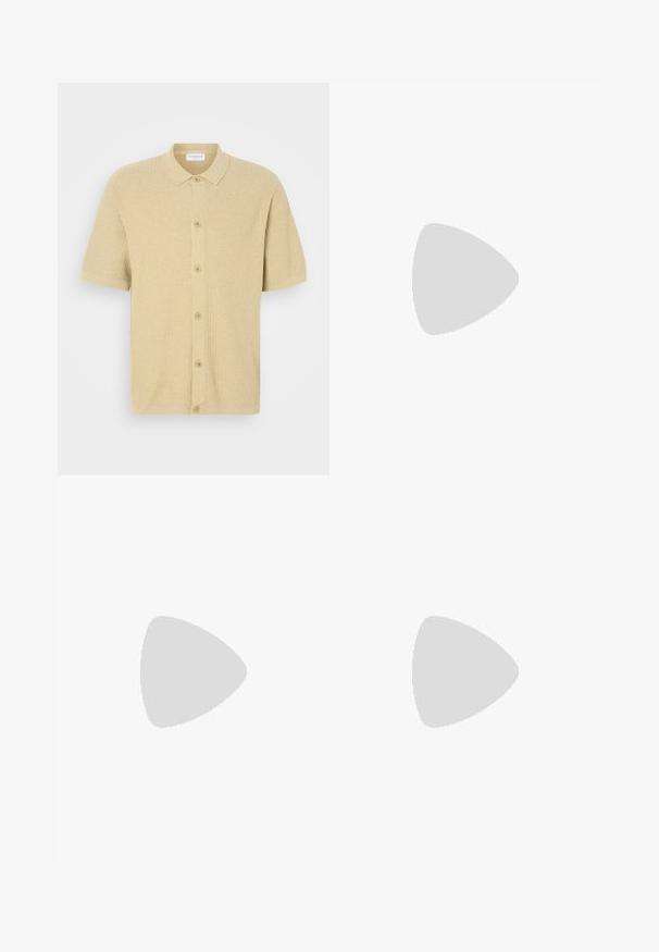 Polo de manga corta en beige claro, hecho de tela texturizada. Cuenta con un cierre de botones en la parte delantera y un cuello clásico.; Pantalones negros de corte recto, con una textura suave y un cinturón de cuero negro con una hebilla plateada. Diseño simple, sin patrones ni detalles.; Zapato de vestir de cuero negro con punta redondeada, diseño con cordones, detalles de costura sutiles y un tacón bajo. Textura suave con acabado pulido.; Gafas de sol negras con forma rectangular, lentes oscuros, detalles plateados en las patillas y un acabado mate en la montura.