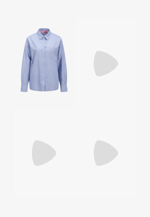 Hellblaues Button-Down-Hemd mit vertikalen weißen und roten Streifen, langen Ärmeln und einer einzelnen Brusttasche; aus strukturiertem Stoff.; Schwarzer, knielanger Rock aus leichtem Material mit fließendem Design. Verfügt über eine glatte Textur und subtile Falten für zusätzliche Details.; Schwarze Lederflachschuhe mit spitzer Zehenform, seitlichem Riemen mit silberner Schnalle und niedrigem Absatz. Glatte Textur und minimalistisches Design.; Schwarze Handtasche aus Kunstleder mit gestepptem Muster, geschwungener Form, silberner Kettenriemen und einem kleinen Logo-Akzent auf der Vorderseite.; Goldfarbene rechteckige Armbanduhr mit Zifferblatt in Weiß, silbernen Stundenmarkierungen und einem strapazierfähigen Metallarmband. Wasserfest.