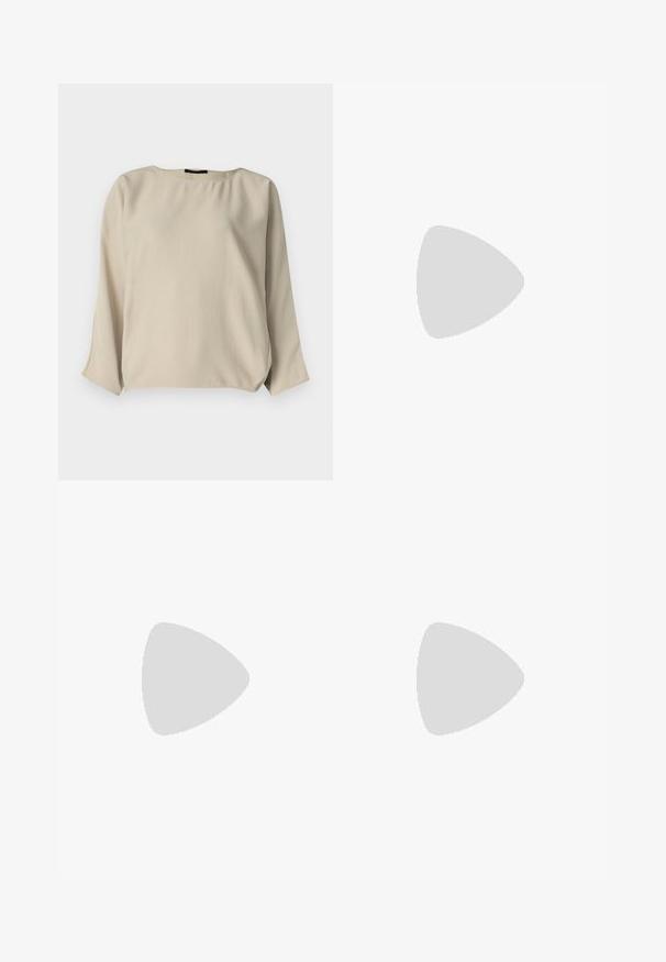 Blusa lunga beige chiaro con maniche lunghe e scollo rotondo, in una vestibilità morbida e con dettagli laterali leggermente arricciati. Tessuto liscio con una consistenza morbida.; 2nd Day FRANCISCA - Maglietta a manica lunga - olive night; Gonna verde oliva realizzata in tessuto leggero e liscio; presenta un orlo asimmetrico e uno spacco laterale per movimento e stile.; Sandali neri con tacco alto presentano sottili cinturini con design annodato, una punta quadrata liscia e un elegante tacco a spillo.
