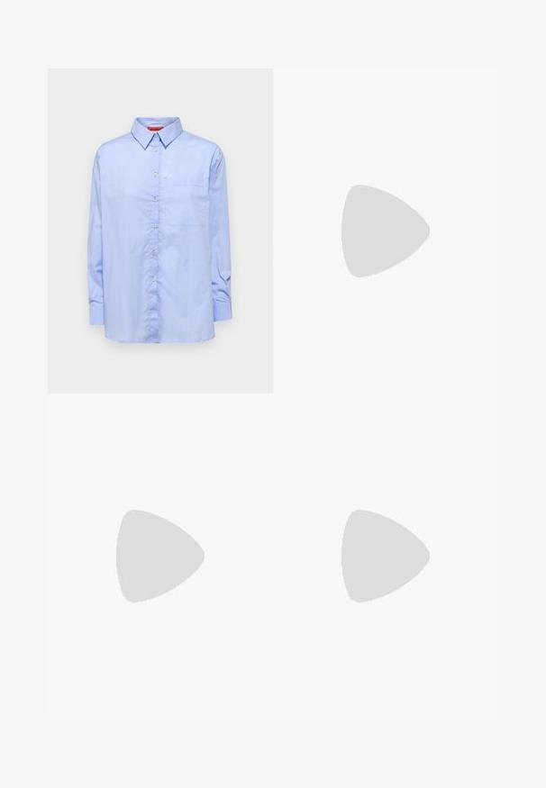 Camicia azzurra a maniche lunghe con colletto button-down, tasca frontale e texture del tessuto liscia. Presenta bottoni lungo la parte anteriore.; Gonna midi bianca in maglia con un motivo testurizzato a righe verticali e dettagli a taglio vicino all'orlo. Vita elasticizzata. Materiale morbido.; Pantofole da balletto nere in pelle con punta arrotondata, texture liscia, dettagli di cucitura minimi e design con suola flessibile.; Borsa a tracolla in pelle marrone con chiusura a pattina, hardware color oro, tracolla e una finitura liscia. Forma rettangolare compatta.