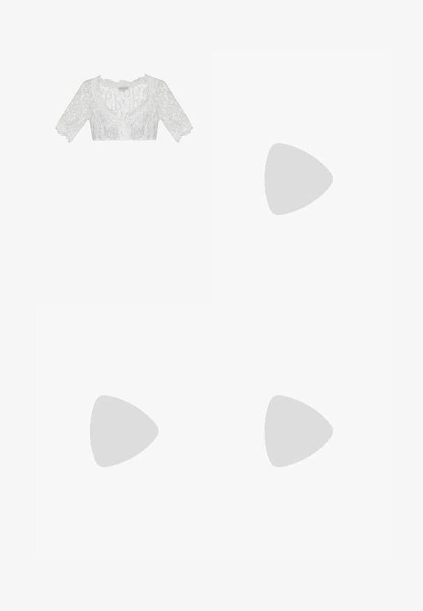 Biely čipkovaný krátky blouse s V-výstrihom, krátkymi rukávmi a kvetinovými vzormi. Obsahuje vlnkované okraje pre textúru a detail.; Tmavozelené bezrukávové šaty s vysokým golierom, s nariasenou látkou na boku, vyrobené z hladkého, elastického materiálu.; Čierne lakované slingback opätky s špicatou špičkou, tenkým opätkom a nastaviteľným prackovým remienkom. Hladká textura s minimálnym zdobením.; Čierna kožená kabelka s zaobleným tvarom, odnímateľným popruhom a zlatými doplnkami. Kabelka má klopu s detailom s prackou.