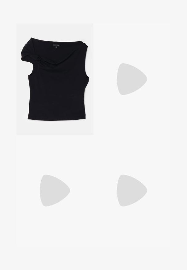 rag & bone IRINA ONE SHOULDER - Tops - black; Melnā adīta mini svārku ar vertikālu ribojošu struktūru un viegli metāliskām šķiedrām. Satur pieguļošu dizainu un centrālo aizmugures griezumu, lai nodrošinātu kustību ērtumu.; Melni ādas potīšu zābaki ar norādītu pirkstu un kvadrātveida papēdi, apvienoti ar spīdīgām sudraba biksēm, izceļot elegantas faktūras un kontrastējošas krāsas.; Sœur Soma ar siksnu pāri ķermenim - cognac