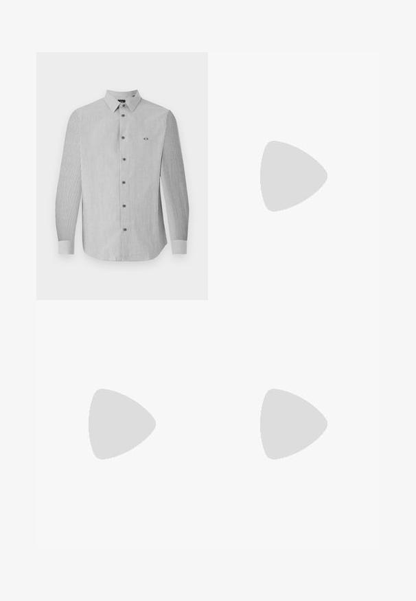 Camicia a maniche lunghe a righe in bianco e nero, con chiusura frontale a bottoni, collo a punta e piccolo logo sul lato sinistro del petto.; T-shirt nera in cotone con un audace design in bianco: "DSQUARED2" in verticale e "ICON" in orizzontale sul lato. Collo rotondo classico.; Pantaloni neri realizzati in un tessuto liscio; presentano una vita elasticizzata, tasche laterali e un design a gamba affusolata. Minimalisti e in un colore solido.; Sneaker in pelle bianca con una finitura liscia, punta rotonda, lacci piatti e suola testurizzata. Presenta un logo discreto sul tallone.; Occhiali da sole neri rotondi con lenti scure e sottili bracci in metallo. Include punte trasparenti e accenti argentati alla cerniera. Design minimalista.