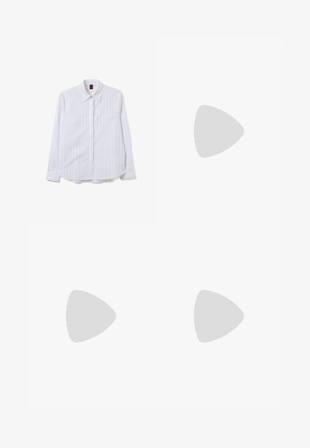 Chemise blanche à manches longues avec de fines rayures verticales, devant à boutons et col classique. Tissu lisse avec un léger brillant et ourlet arrondi.; Pantalons larges de couleur crème clair. Fabriqués dans un tissu lisse avec des plis à l'avant et des poches latérales.; Sandale en suède bleu avec deux brides et un dos réglable. Semelle en caoutchouc crème épaisse avec des détails texturés et un accent de logo.; Lunettes de soleil noires rectangulaires avec des verres sombres, monture en plastique brillant et accents dorés sur les branches. Design minimaliste et forme épurée.