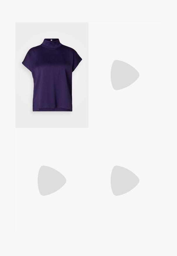 DRYKORN ALARIA - Palaidinė - purple; Juodi pritaikyti kelnių modeliai su tiesiomis kojomis, pasižyminčios lygiomis tekstūromis ir ryškiomis klostėmis priekyje. Nėra matomų detalių.; Juodas odinis su aukštu kulnu sandalų modelis su reguliuojamu kulkšnies dirželiu, atvirais pirštais ir kvadratiniu bloku kulnu. Lygus paviršius, minimalizmo stilius.; Juoda odinė rankinė su struktūrizuotu dizainu, turi trumpą formą, viršutinę rankeną ir auksinius akcentus. Pridėtas reguliuojamas peties diržas.