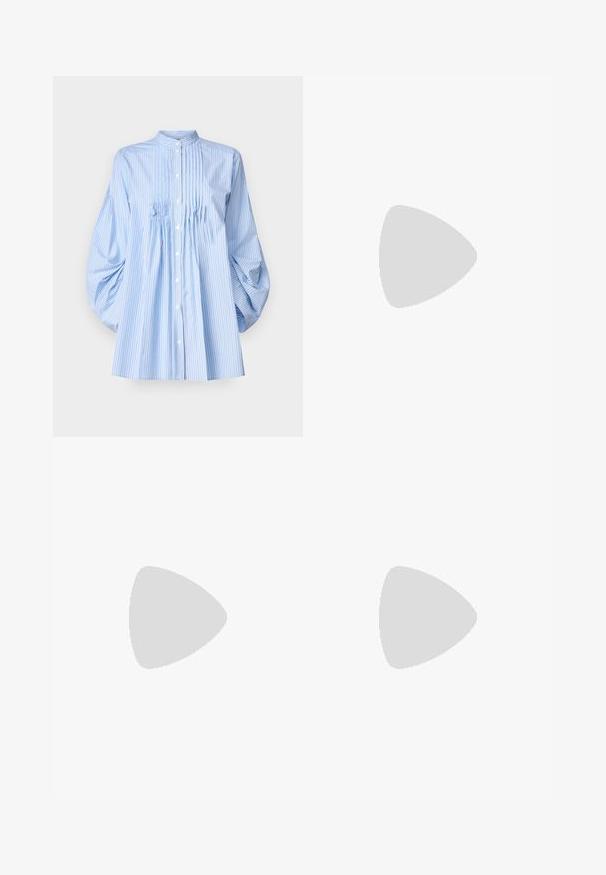 Alberta Ferretti Chemisier - fantasy blue; Filippa K Short - black; Stuart Weitzman NUDIST BLOCK 75 - Escarpins - black; MICHAEL Michael Kors NOLITA HOBO  - Sac à main - black