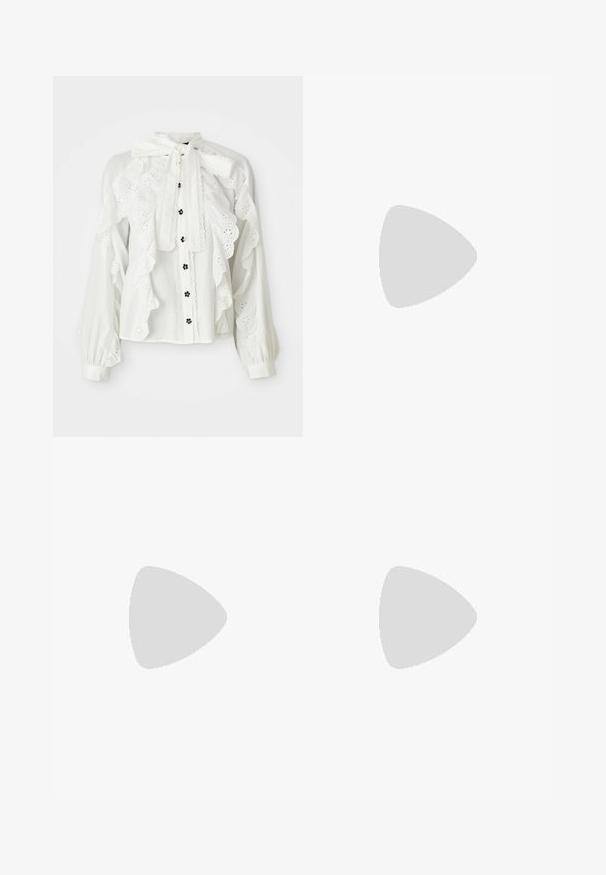 Blusa blanca con mangas largas y abullonadas y un collar con lazo. Presenta bordes en forma de concha y patrones florales bordados en el frente. Botones negros.; Pantalones vaqueros de denim azul de cintura alta con un diseño de pierna ancha, que cuentan con un bolsillo delantero, cierre de botón de bronce y costuras en contraste.; Sandalia de tacón alto blanca con tiras, con una base plana en la punta, parte frontal texturizada con acentos fruncidos y una delgada correa en el tobillo.; Gomilla de mezclilla con cerezas bordadas en rojo y verde, con un borde blanco en forma de olas. Tela suave y texturizada, forma circular.