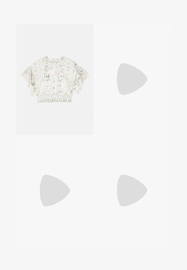 Alice + Olivia TABITHA BLOUSE - Bluse - offwhite; Løsningstanktop med en skulder i sort ribbet stof, der har et tætsiddende design og blød tekstur. Har en ren, minimalistisk skæring og en glat halsudskæring.; Sorte palietterede bukser med vidde i benene og elastisk talje med snor. Stoffet har en reflekterende, skinnende tekstur.; Sort læderballetsko med rund tå, glat tekstur, minimal syning og et fleksibelt såldesign.