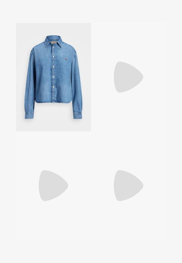 Polo Ralph Lauren WIDE CROPPED DENIM SHIRT - Užsagstoma palaidinė - zaia wash; Balti platūs kelnės su aukštu juosmeniu, su mygtuko uždarymu ir subtiliu siuvimo akcentu. Pagamintos iš medvilnės su glotnia tekstūra.; Laivyno mėlynos drobinės pakulnės šlepetės su espadrilės virve ir grietinėlės spalvos kaspinais aplink kulkšnį. Uždara kulniuko ir apvalios noselės dizainas.; Kreminės odinės rankinės su vingiuota forma, dekoruotos auksiniais elementais. Dirželis pritvirtintas metaliniu užsegimu.