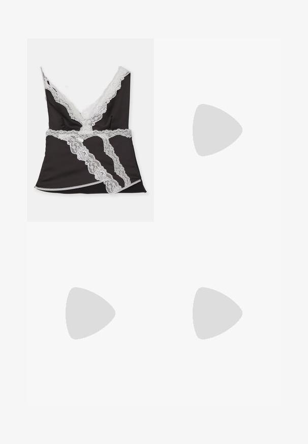 Vaillant SIGNATURE ASYMMETRIC TANK - Top - black; Černé kalhoty s rovným střihem, s předními kapsami a bočními rozparky na lemu. Vyrobené z jemné, hladké tkaniny. Vhodné na různé příležitosti.; Černé lakované kožené lodičky na pásku s špičatou špičkou a geometrickým blokovým podpatkem. Vyznačují se elegantním, minimalistickým designem a hladkým povrchem.; Bílá syntetická kabelka v trojúhelníkovém tvaru, s plochým předním klopným víkem a detailem mašle, nastavitelným popruhem, hladkým povrchem a minimalistickým designem.