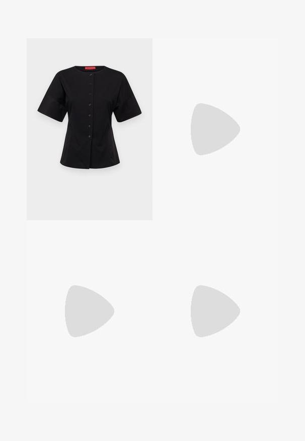 MAX&Co. ROSALBA - Blouse - schwarz; Black wide-leg trousers with a smooth texture, featuring a high waistband and center pleats. No visible patterns or hardware details.; Black patent slingback heel with a pointed toe, featuring textured snake print, adjustable strap, and a short, textured block heel.; Black leather crossbody bag with two front pockets, gold buckles, zipper closure, and a slim strap. Textured surface and compact rectangular shape.