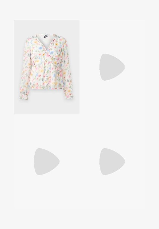 Florale Bluse aus leichtem, durchsichtigem Stoff mit pastellfarbenen Blumen und grünen Blättern. V-Ausschnitt, lange Ärmel mit gerafften Bündchen und Rüschendetails.; Beige, weite Stoffhosen aus robuster Baumwolle, mit Knopfverschluss, Gürtelschlaufen und sauberer vorderer Faltenlegung ohne sichtbare Taschen.; Weiße High-Heel-Sandale mit einem klobigen Absatz, die über ein Riemchendesign und ein Knöchelband verfügt. Glatte Textur mit einer Plattform vorne für zusätzliche Höhe.; Weiße synthetische Handtasche in dreieckiger Form, flache Vorderklappe und Schleifendetail, verstellbarer Trageriemen, glatte Textur und minimalistisches Design.