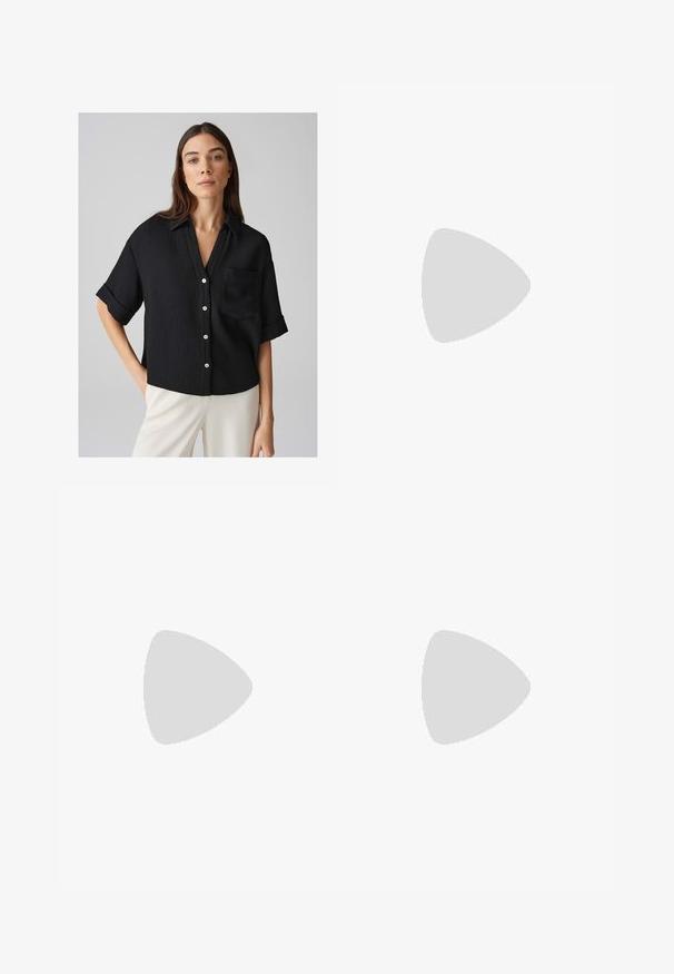 Camicia nera a maniche corte in tessuto a coste, con chiusura a bottoni e taschino applicato. La camicia ha un taglio comodo e maniche arrotolate.; Pantaloni culotte neri in poliestere con una cintura elastica, due pieghe frontali e una silhouette ampia. Nessun motivo visibile o dettagli in metallo.; Sandali con tacco in vernice nera, con punta squadrata, cinturini alla caviglia e fibbie in argento. Presentano un tacco a blocco spesso per maggiore stabilità.; Borsa tote in pelle nera con texture liscia, forma rettangolare e due manici lunghi. Nessun hardware o decorazione visibile.