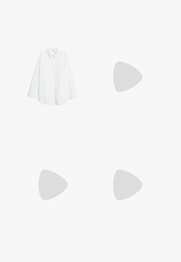 Hvid langærmet skjorte lavet af stof med en blød tekstur, der har en knappet front og en klassisk krave. Løs pasform med lige kant.; Blå denimjeans med foldede manchetter, frontknap og lynlås lukning samt design med fem lommer.; Sorte balletflade med en blank finish, flad sål, spids tå og en elastisk rem over vristen. Glat tekstur, minimalistisk design.; Sølv dråbeøreringe med en glat, reflekterende overflade. Har en spids tupp og et standard stift for sikker bæring.