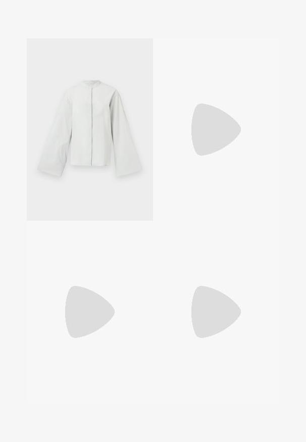 Šviesiai pilkas, tekstūruotas švarkas su mandarinio tipo šaliku, ilgomis varpo formos rankovėmis ir priekyje esančia mygtukų uždarymo sistema. Subtilūs siuvimo akcentai rankogaliuose.; Juodos plačios kelnės su aukštu liemeniu, su priekinėmis raukšlėmis, glotnia tekstūra ir pritaikytu apdailos stiliumi. Sukurtos laisvam sėdėjimui.; Juoda odinė aukštakulnė bateliai su smailiu pirštu ir apvaliu, iškiliu kulnu. Lygus paviršius su elegantišku, minimalistiniu dizainu.; Ruda odinės peties rankinės mėnulio formos, plona ruda diržo juosta ir subtilūs auksiniai akcentai. Ypatybė - lygi tekstūra ir minimalus siuvimas.