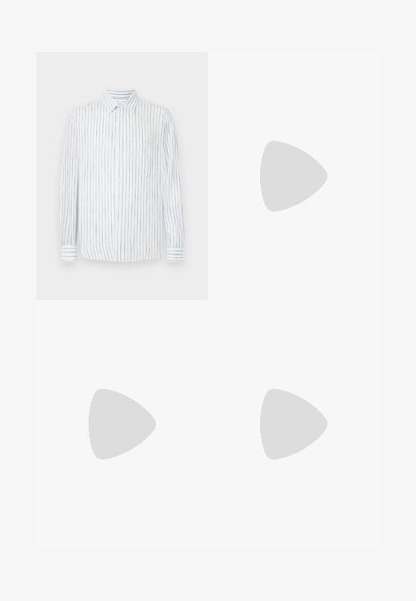 Camicia bianca con strisce verticali blu, design con bottoni, maniche lunghe, taschino sul petto e un tessuto leggero e strutturato.; YOURTURN SUMMERISH SUIT TROUSERS UNISEX - Shorts - black; Scarpa in pelle nera con lacci, punta tonda, suola in gomma spessa e cuciture decorative sulla parte superiore. Materiale testurizzato e design robusto.; Collana in argento con un grande pendente a croce ornato, caratterizzato da dettagli appuntiti e una finitura lucida. La catena è spessa e piatta.