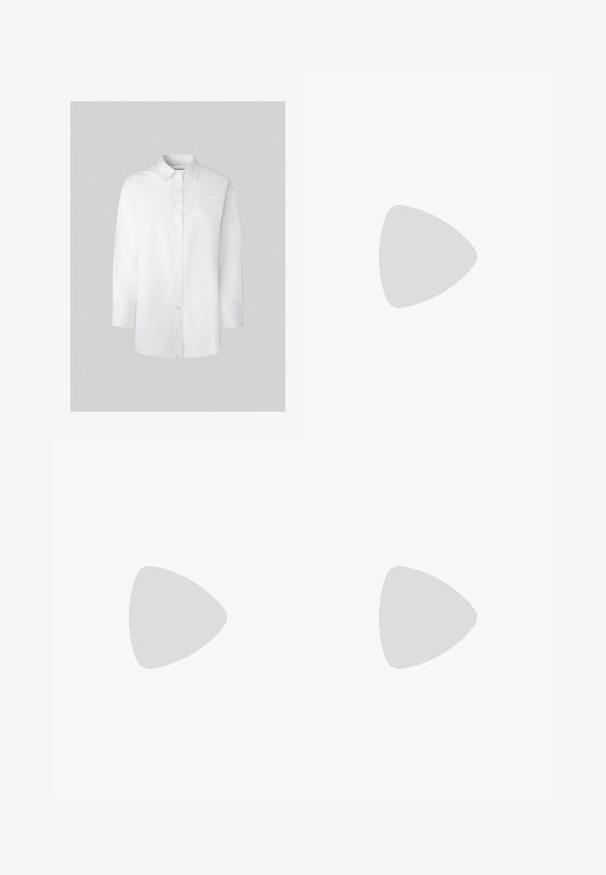 Pepe Jeans PAULA - Bluza s gumbima - white; Smeđe široke traperice izrađene od denima, s klasičnim dizajnom pet džepova, kopčanjem na dugme i suptilnim detaljima šivanja.; Crne platforme s potpeticom s oštrim vrhom i podešivom naramenicom. Izrađene od glatke kože, s masivnom blok petom.; Crna kožna hobo torba s glatkom teksturom, zakrivljenim oblikom i jednom podesivom trakicom; ima širok otvor na vrhu.