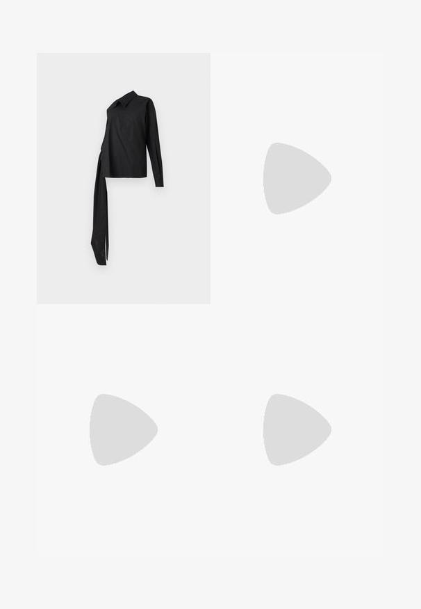 Melnas garām piedurknēm krekls, kas izgatavots no gludas auduma, ar apkakli, asimetrisku dizainu un garu sānu saišu kā detaļu.; Turbos zilas taisnas bikses ar gludu faktūru, kurām ir pogu aizdare jostasvietā un minimālisma dizains.; Melnas ādas zābaki līdz ceļiem ar smailu purngali un augstu stiletto papēdi. Gluda tekstūra un elegants dizains, ar minimālu dekoru.; Melnas ādas rokassomiņa ar faktūru, noapaļota forma un viena roktura. Iekļauta priekšējā kabata ar rāvējslēdzēju un zelta krāsas emblēma.