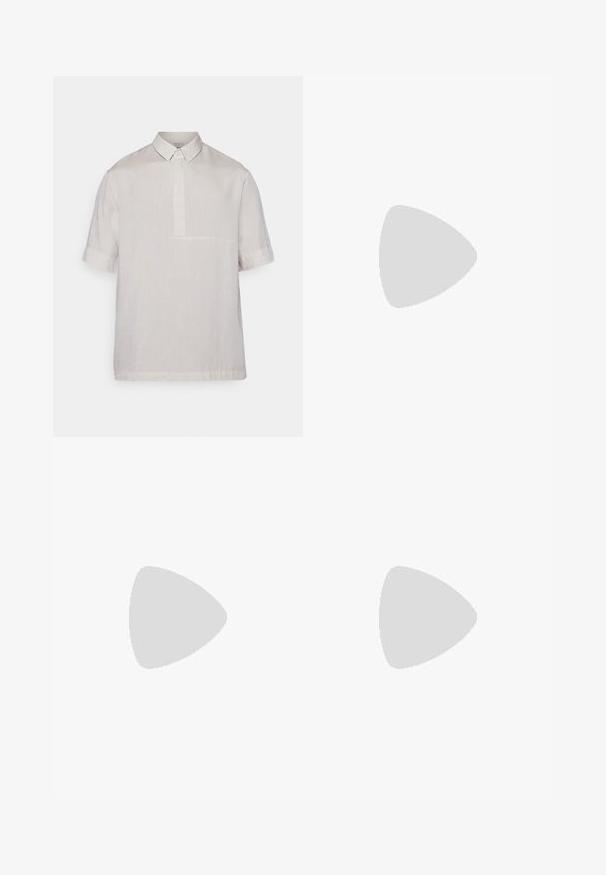 Lühikeste sleeves'iga kaelusega särgikangas helesinises lina. Omab poolnööbipaela ja peent tekstuuri. Puhta, minimalistliku disainiga.; Mustad teksad kõrge vöökoht, laia jala lõikega, millel on üks väliskülg valge graafiline tikand. Klassikaline viie taskuga disain.; Beež ja koobalti spordijalats tekstureeritud võrkkattega, toetavad ülemised kihid ja kummist tallaga, millel on mustriga joonistus haardeks.; Mustmust kott, millel on lukuga tasku, ristküliku kujuline, valmistatud kangast, esiküljel logotäht ja reguleeritav õlarihm.