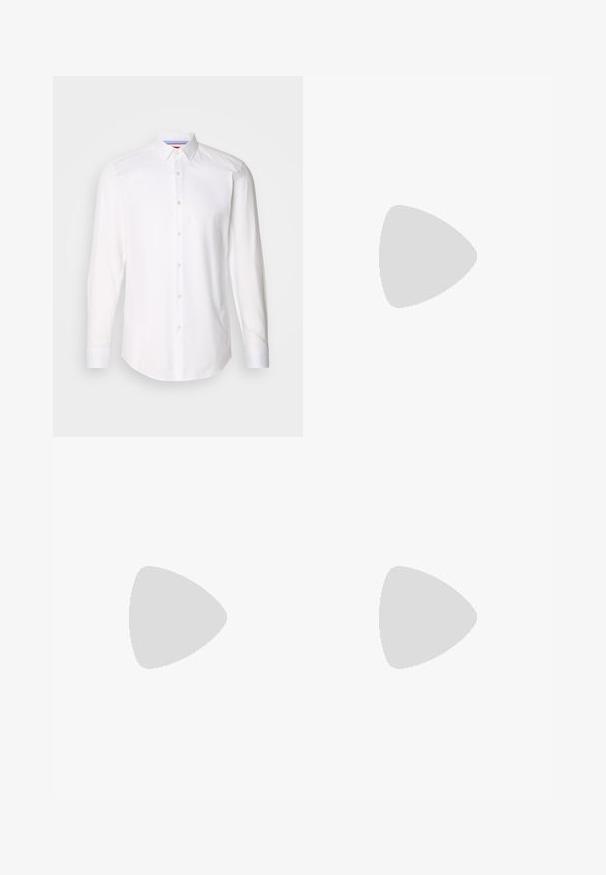 HUGO KOEY - Businesshemd - open white; Massimo Dutti JOGGER FIT - Stoffhose - black; Schwarzer Slipper mit runder Zehenpartie, präsentiert sich mit einem strukturierten Obermaterial, glatter weißer Sohle und einem dezenten Branding-Detail an der Seite.; Schwarze rechteckige Sonnenbrille mit dunklen Gläsern, die eine markante Form und eine Markierung am Bügel aufweist. Getragen von einer Person in einem grünen Hemd.