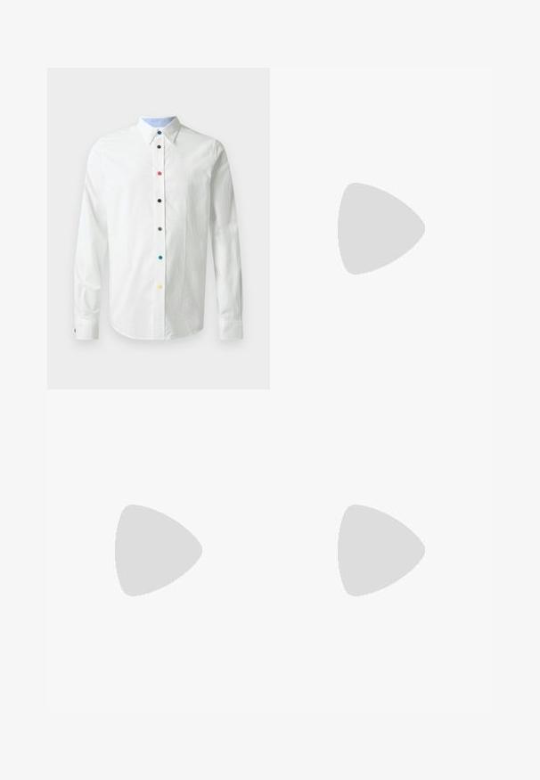Camisa blanca de manga larga con cuello abotonado, que presenta botones multicolores en el frente y un forro interior del cuello de color azul claro.; Filippa K TERRY CROPPED TROUSERS - Pantalones - sage melange; Mocasines de cuero negro con una textura suave, puntera redondeada y una tira decorativa en el empeine. Tacón bajo apilado, diseño minimalista.; Gafas de sol rectangulares negras con lentes oscuros, marco de plástico grueso, acentos dorados en las patillas y logotipo de la marca grabado en el brazo.