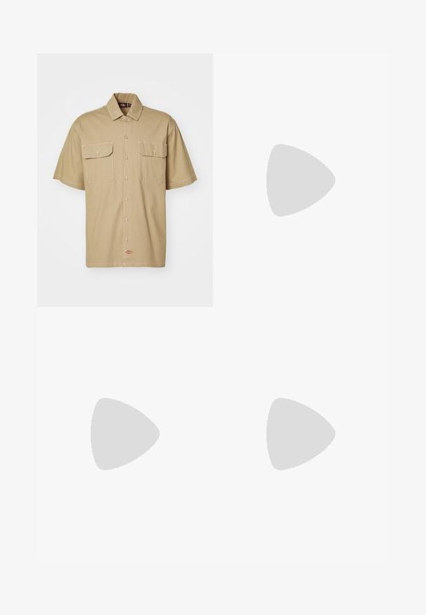 Camicia beige a maniche corte con bottoni, due tasche sul petto, cuciture bianche in contrasto e un'etichetta nell'angolo in basso a destra.; Tre canotte bianche a coste in cotone. Presentano un colletto rotondo e piccole etichette nere vicino all'orlo. Disponibile in diverse taglie.; Pantaloni jogger Nike in un vivace giallo senape, realizzati in tessuto morbido. Presentano una vita elastica con cordino, tasche laterali con zip e gambe affusolate.; Mocassino in pelle nera con un'accento a frange, dotato di una suola nera spessa e cuciture gialle lungo il bordo. Finitura testurizzata.; Collana in metallo con maglie allungate di un colore grigio scuro. Presenta un accento geometrico e una chiusura con dettaglio del marchio.