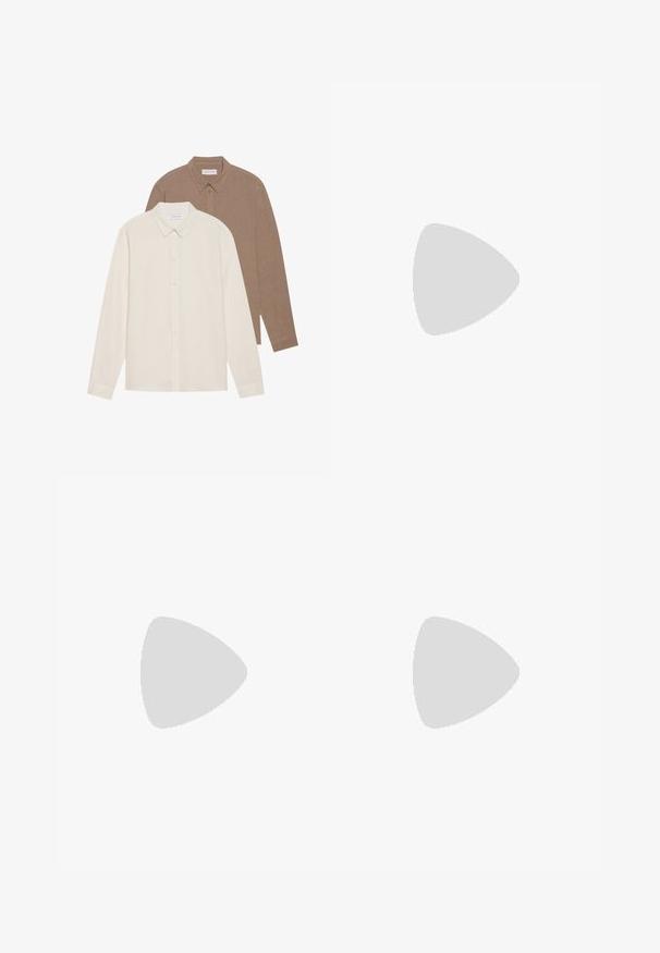 To lange langærmede skjorter: en cremefarvet og en brun, begge med knapkraver, synlig stofstruktur, enkelt design og synlige mærker.; Beige plisserede bukser med lige ben-design, lavet af glat stof, med en knaplukning og løkker til bælte i taljen.; Brun strikket vest over en sort t-shirt, parret med brune vidde bukser og sorte chunky sko, siddende på en træstub.; Brun læder duffel taske med to forlommer, justerbar skulderrem, guldfarvet hardware og robuste top håndtag. Glat tekstur.