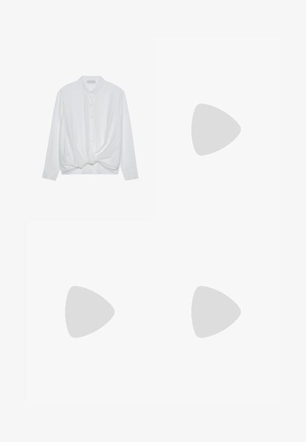 Weißes Langarmhemd mit Kragen, Knopfleiste und verdrehtem Knoten-detail am Saum. Glattes Material mit lässiger Passform.; Braune Weitbeinehosen aus Stoff, mit einem Gürtel mit eckiger Schnalle, gefältetem Design und glatter Textur.; Schwarze Lackleder-Slingback-High Heels mit spitzem Schuh und einem geometrischen Blockabsatz. Verfügt über ein schlankes, minimalistisches Design und eine glatte Textur.; Schwarze Laptoptasche aus Leder mit glatter Textur, rechteckiger Form und zwei langen Griffen. Keine sichtbaren Beschläge oder Verzierungen.