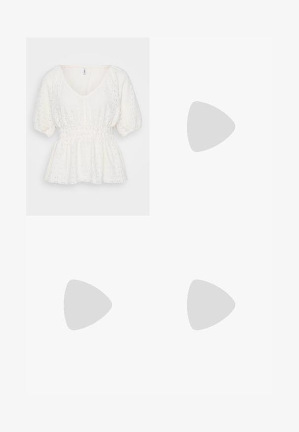 Blusa blanca con escote en V, mangas cortas abullonadas, cintura fruncida y un patrón de encaje texturizado en todo su diseño. Tejido ligero y aireado.; Jeans de mezclilla azul de pierna ancha con cintura alta, con bolsillos delanteros y cierre de botón. Textura suave sin patrones visibles.; Mocasines de cuero negro con punta redondeada, costuras sutiles en la parte superior y un tacón ancho. Textura suave con un diseño minimalista.; Bufanda azul tejida con bordes deshilachados, textura suave, forma rectangular y color uniforme en toda su extensión. Adecuada para el clima frío.