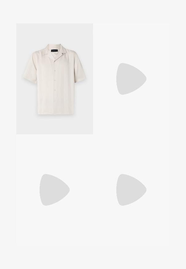 Lühikeste varrukatega beež särk, millel on peen vertikaalne sooniktekstuur, nööpide kinnitamine ja terav krae. Kerge kangas.; Heledad sinine denim-stiilis teksad, volüümse lõike, keskmise kõrgusega talje ja sirgete säärega. Omab viit taskut, vöökumme ja nööpide sulgemist.; Beežid nahast tossud ümarate varvastega, paeltega esiosa ja tekstuuriga tagakontuuriga. Valge kummist tallapakkumine loob kontrasti. Lihtne ja kaasaegne disain.; Mustad mustraga kinnaste komplekt, millel on sile tekstuur, viis sõrme ja peened õmblused. Klassikaline disain, sobib külmade ilmade kasutamiseks.