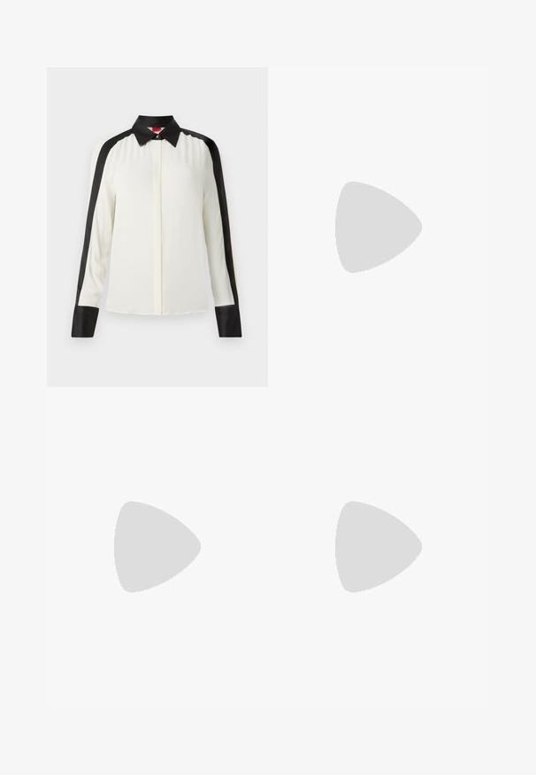 Witte blouse met zwarte satijnen accenten langs de schouders en manchet, met een klassieke kraag en lange mouwen in een gladde stoftextuur.; Zwarte op maat gemaakte broek met een recht model, voorzien van een soepele textuur en scherpe plooien aan de voorkant. Geen zichtbare hardware.; Zwarte lakleren hoge hakken met een spitse neus en een gladde afwerking. Heeft een beige interieur en een gestroomlijnde stiletto hak.; Zwarte leren handtas met een gestructureerd ontwerp, featuring een verkorte vorm, bovenhandvat en gouden hardwareaccent. Inclusief verstelbare schouderband.