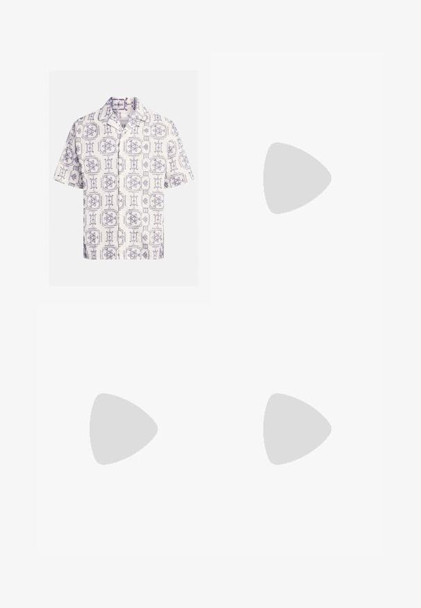 Camisa de manga corta en color crema y azul marino, con un estampado integral de diseños florales y geométricos, con un cuello con muesca y botones en el frente.; Pantalones de lino color beige claro con cintura elástica y cordón. Diseño de pierna recta con una textura suave y ligero ajuste en los tobillos.; Mocasines beige claro con puntera puntiaguda, material suave, una correa a través del empeine y una suela baja marrón. Diseño simple con acentos mínimos.; Gafas de sol aviador de metal dorado con grandes lentes verdes oscuros, que cuentan con un marco delgado y almohadillas nasales transparentes para mayor comodidad.