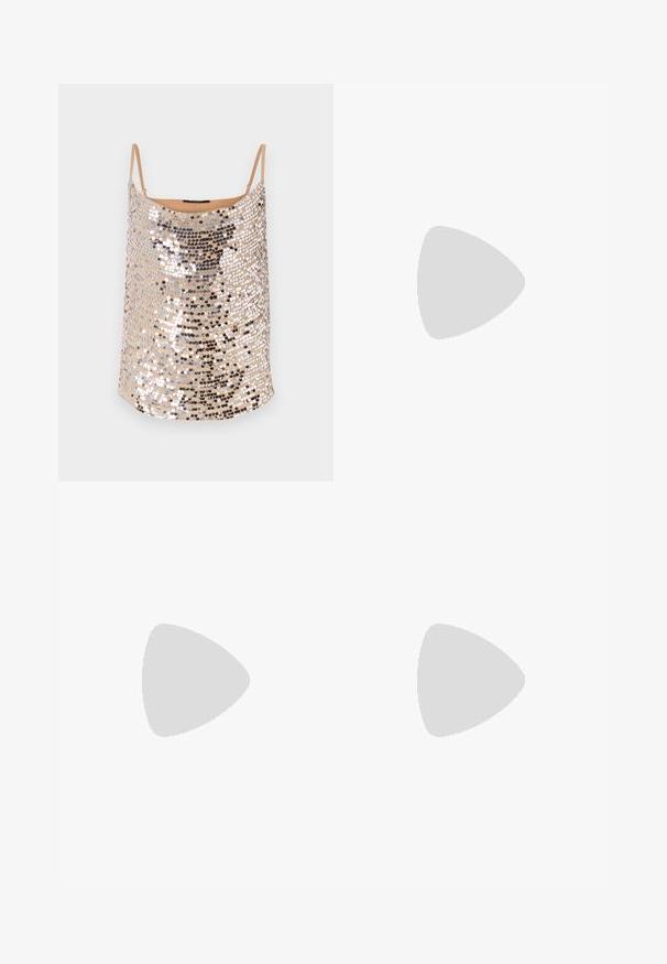 Nøtt sequin topp med tynne stropper, med sølv- og svarte paljetter i et glitrende mønster, glatt tekstur og avslappet passform.; Plissert hvit skjørt med en svart elastisk midje som har "LACOSTE"-logoen. Midjelengde design med myk tekstur.; Hvite lær sneakers med tykk hvit såle, svart semsket hælforsterkning og preget logo på siden. Snøresystem med seks hull.; Store svarte solbriller i overdimensjonert størrelse med geometrisk form, med mørke linser og en kontrasterende grå detalj på rammen. Logo på armen.