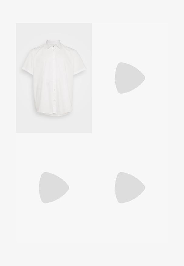 Bijela košulja kratkih rukava od pamuka, s klasičnim ovratnikom i dugmetima sprijeda te ravnim rubom. Glatka tekstura, bez uzoraka.; Svijetloplave traperice visoki struk, prednji gumb, zatvarač i dizajn s pet džepova, položene ravno na neutralnoj pozadini.; Bijele tenisice s crnim i sivim detaljima, s teksturiranim sivim zaštitnikom prstiju, crnim gumene potplate i ravnim bijelim vezicama. Čist dizajn, minimalistički stil.; Crna kožna torba preko ramena s zatvaranjem na patentni zatvarač, s teksturiranim tijelom, bijelim šavovima i remenom sa srebrnim okovima.