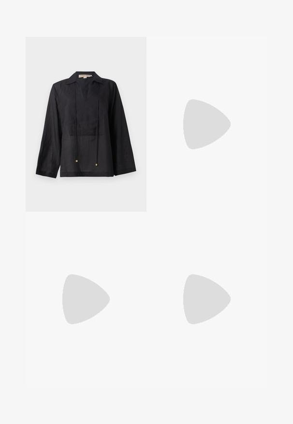Maglietta nera a maniche lunghe realizzata in tessuto leggero, con collo a camicia, scollo a V e due cordini con dettagli dorati.; Pantaloni neri in finta pelle con taglio wide-leg, dotati di cuciture bianche, tasche anteriori e un bottone dorato in vita.; Pantofole da balletto nere in pelle con punta arrotondata, texture liscia, dettagli di cucitura minimi e design con suola flessibile.; Borsa a tracolla in pelle marrone con chiusura a pattina, hardware color oro, tracolla e una finitura liscia. Forma rettangolare compatta.