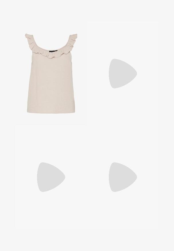 T-shirt tanque bege claro com decote franzido. Feita de um tecido texturizado, apresenta um corte relaxado e alças largas.; Calças flared em camurça castanha com uma cintura alta, bolsos dianteiros e traseiros, e uma textura suave. Projetadas para um ajuste relaxado ao longo da perna.; Sapato slingback em pele sintética castanha com bico pontiagudo e salto moderado. Apresenta uma fivela para um ajuste seguro. Textura suave.; Bolsa tote de couro castanho com uma textura suave, design de abertura superior e duas alças para o ombro. Apresenta costura mínima e sem hardware visível.