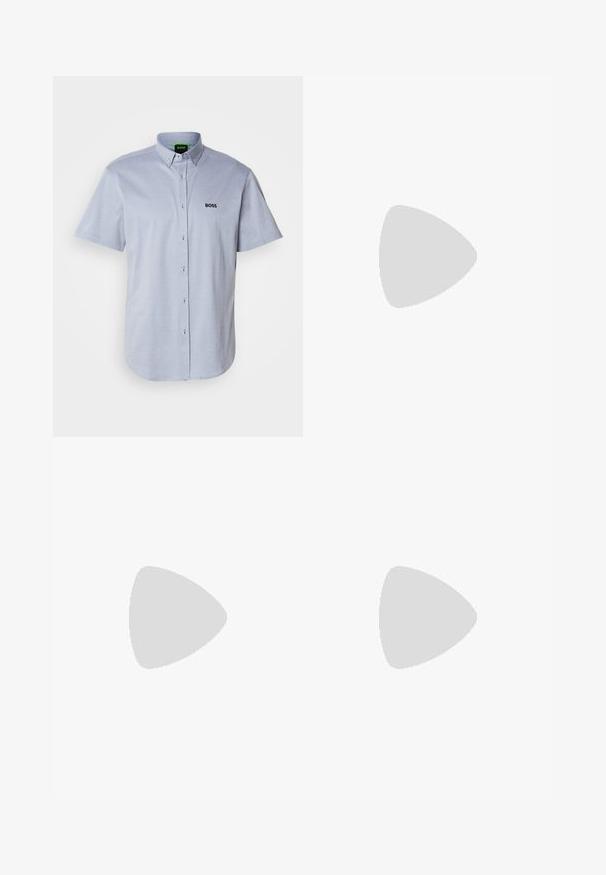 Camicia con maniche corte in tessuto azzurro chiaro con motivo testurizzato, caratterizzata da un logo "BOSS" ricamato in nero sul petto.; T-shirt bianco in cotone con collo rotondo, maniche corte e un logo a rilievo discreto sul petto. L'etichetta interna ha un accento arancione.; Jeans in denim blu con vita alta, design a gamba dritta e leggera sbiaditura. Presentano il classico stile a cinque tasche e chiusura con zip.; Scarpe da ginnastica bianche in mesh e suede, con una suola intermedia testurizzata, dettagli testurizzati e il logo "HUGO" sul lato.