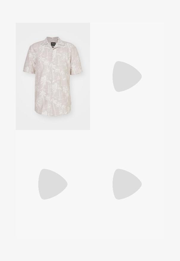 Hemd mit kurzen Ärmeln aus leichtem beigen Leinen, das ein weißes tropisches Muster mit Palmen, Blumen und Segelbooten zeigt.; Schlanke Jeans aus ausgebleichtem grauem Denim, mit abgenutzten Details an den Knien, kombiniert mit weißen Sneakers. Glatte Textur, schlanker Schnitt.; Weiße Leder-Sneaker mit Perforationen, runder Zehenpartie, flacher Sohle und dicken Schnürsenkeln, mit sichtbar eingesticktem Swoosh-Logo und "AIR" an der Ferse.; Silberner Armbanduhr aus Edelstahl mit einem dunkelblauen Zifferblatt, metallischen Stundenmarkierungen und einem Datumsfenster bei 3 Uhr. Wasserdicht bis 50 Meter.