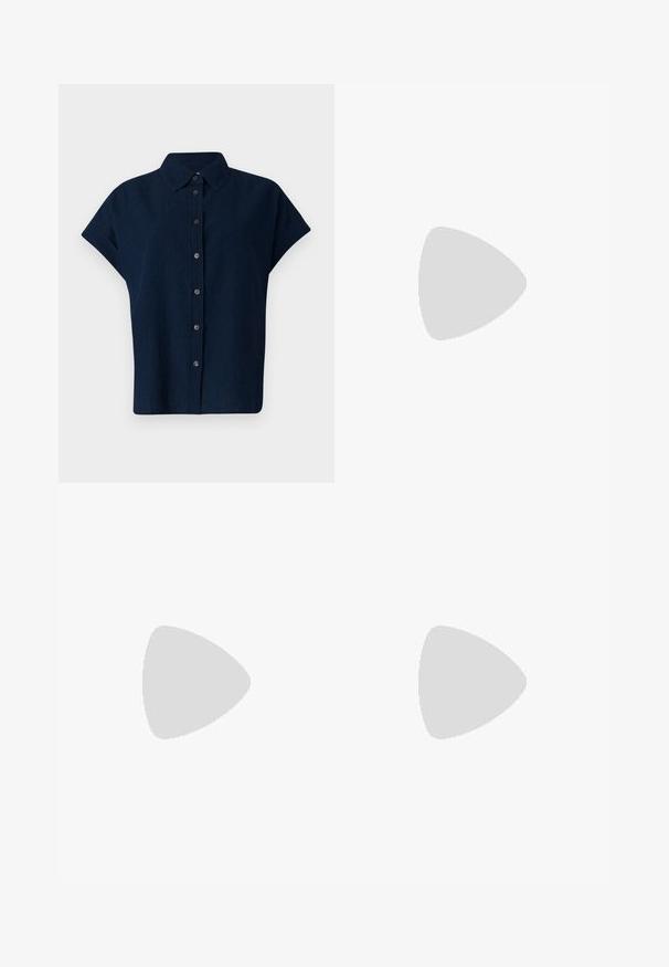 Chemise bleu foncé à manches courtes en tissu texturé, avec un devant bouton et un col classique, d'une coupe détendue et sans motifs.; Agolde ASTRID SLICE SKIRT - Jupe en jean - bleached pale indigo; Ballerines en cuir noir avec un bout rond, texture lisse, détails de couture minimalistes et design de semelle flexible.; Sac en denim bleu foncé avec des accessoires en métal argenté. Il dispose de deux poches avant avec des fermetures à rabat et d'une seule bandoulière. Fermeture zippée sur le dessus.