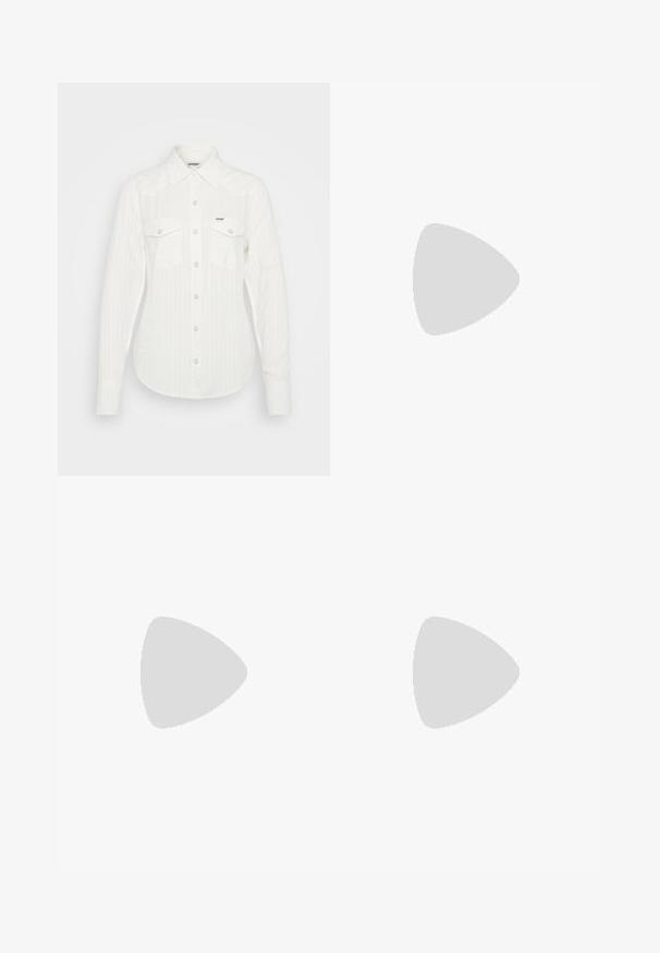 Wrangler WESTERN SHIRT - Button-down blouse - worn white; Light blue denim jeans with a straight-leg cut, featuring a high waist, five pockets, and frayed hem details.; Light blue canvas sneakers with a cream rubber toe cap and outsole, featuring white laces and a pull tab on the heel.; Black leather hobo bag with a single shoulder strap, smooth texture, tapered top, and minimalistic design without visible hardware.