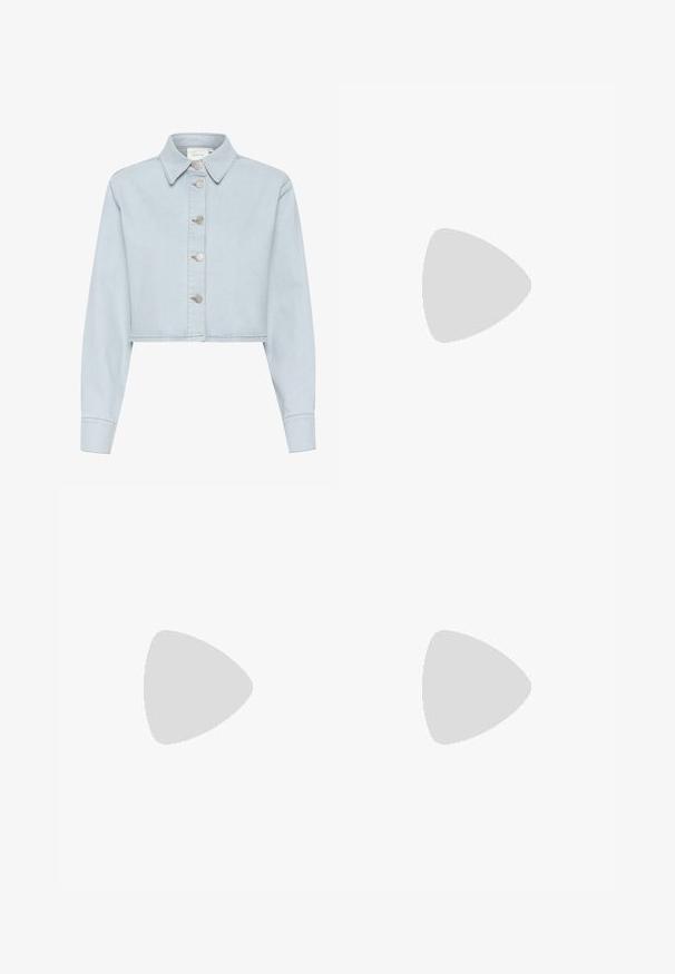 Šviesiai mėlyna džinsinė striukė su trumpu dizainu, smailiu apykakle ir sidabriniais mygtukais. Turi ilgas rankoves ir kontrastingą siuvimo detalę.; Šviesiai mėlyni džinsai su tiesia kojų forma, dviem priekinėmis kišenėmis ir dviem užpakalinėmis kišenėmis. Su dviem sagų užtrauktuku ir subtiliu siuvinėjimu.; Baltos odinės sportinės bateliai su tamsiai mėlynomis juostelėmis, guminis padas, tekstūruotas viršus, apvalus nosis ir šnervės; turi prekės ženklą šone ir ant liežuvėlio.; Auksiniai metaliniai akiniai nuo saulės su tamsiai žaliomis lęšiais, aviator tipo, su siaurais rėmeliais ir kilpiniu akmeniu ant galiukų.; Rudos zomšos pagaminta petneša krepšys su kreiviu formatu, kontrastingais siūlais, auksinės spalvos metaliniais akcentais ir užtrauktuku uždaru priekinio kišenių.