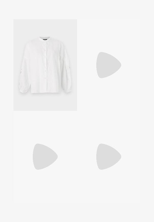 Hvit lin-skjorte med mandarin-krage, knappestekning foran og voluminøse, rynkede ermer med broderte detaljer på mansjettene.; Svarte knelengde shorts laget av bomull, med flat front, beltehemper og uten synlige lommer. Glatt tekstur og skreddersydd passform.; Sorte patent slingback hæl med spids tå, featuring tekstureret slangeskind, justerbar rem og en kort, tekstureret blokhæl.; Svart skinn crossbody veske med to frontlommer, gyldne spenner, glidelåslukking og en slank stropp. Teksturert overflate og kompakt rektangulær form.