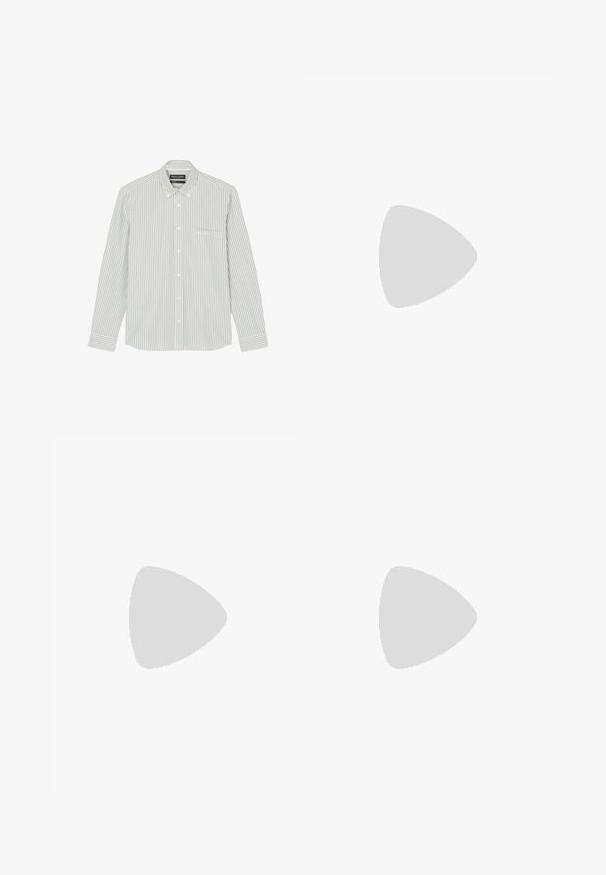 Jasnozielona koszula w białe paski z długim rękawem, z kołnierzykiem zapinanym na guziki, pojedynczą kieszenią na piersi oraz zapięciem na guziki.; Młoda osoba z warkoczami, ubrana w jasnoszary t-shirt Nike i czarne spodenki Nike, na jednolitym białym tle.; Beżowe spodnie cargo z lekkiego materiału bawełnianego. Posiadają elastyczne mankiety, wiele bocznych kieszeni oraz zapięcie na guzik.; Białe skórzane sneakersy z perforacjami, okrągłym noskiem, płaską podeszwą i grubymi sznurówkami, z widocznym logo swoosh i napisem „AIR” na pięcie.